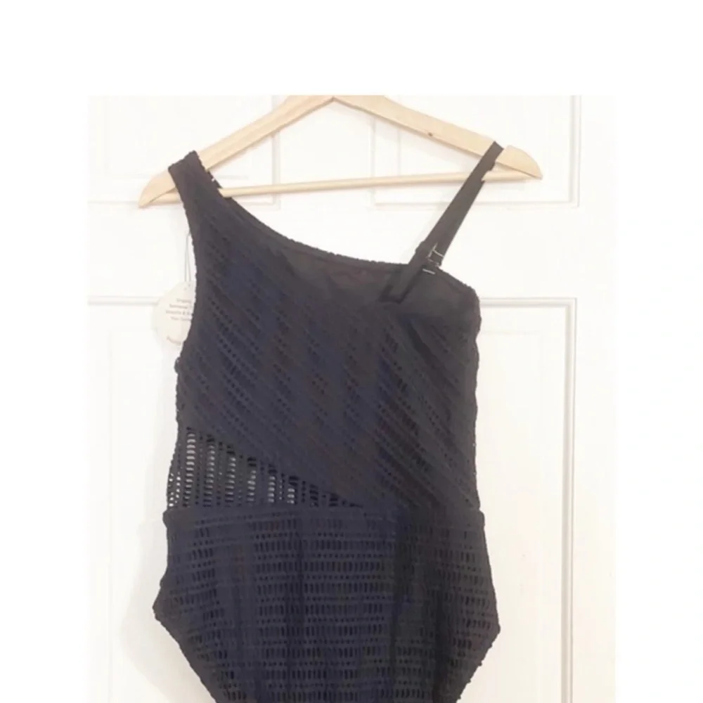 Coco Reef Contours Suraya Crochet One-Shoulder One-Piece Swimsuit NWT Sz 12 - Picture 4 of 7
